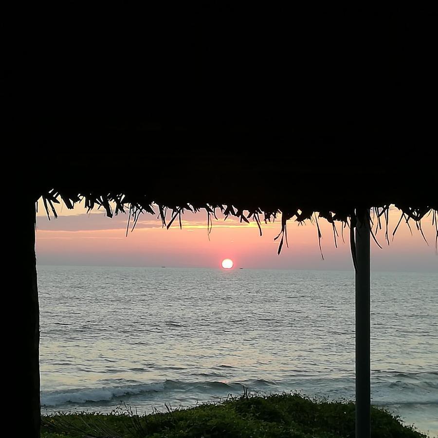 Sukriti Beach Resort Varkala Kültér fotó