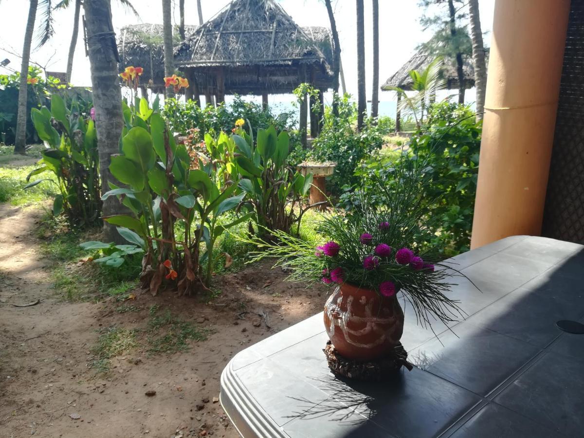 Sukriti Beach Resort Varkala Kültér fotó