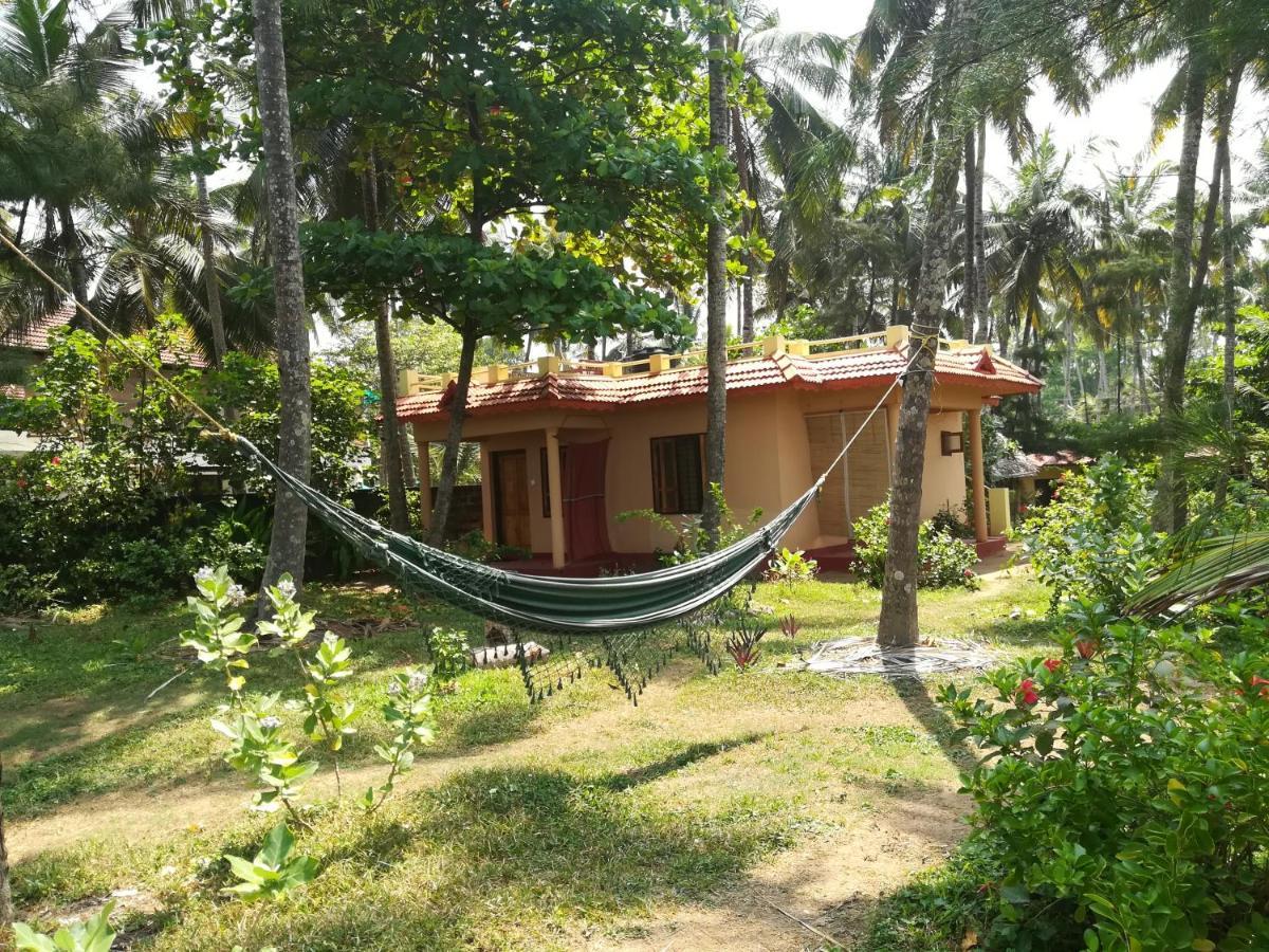 Sukriti Beach Resort Varkala Kültér fotó