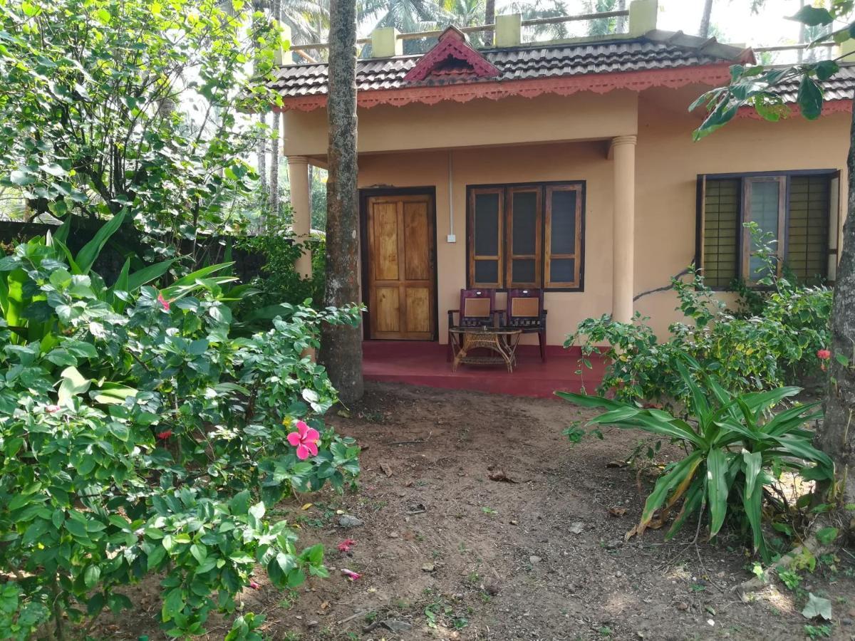 Sukriti Beach Resort Varkala Kültér fotó