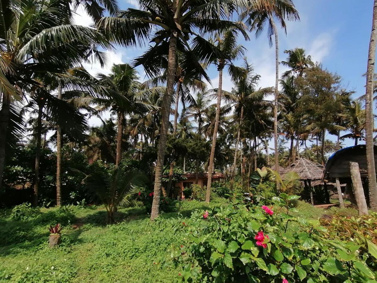 Sukriti Beach Resort Varkala Kültér fotó