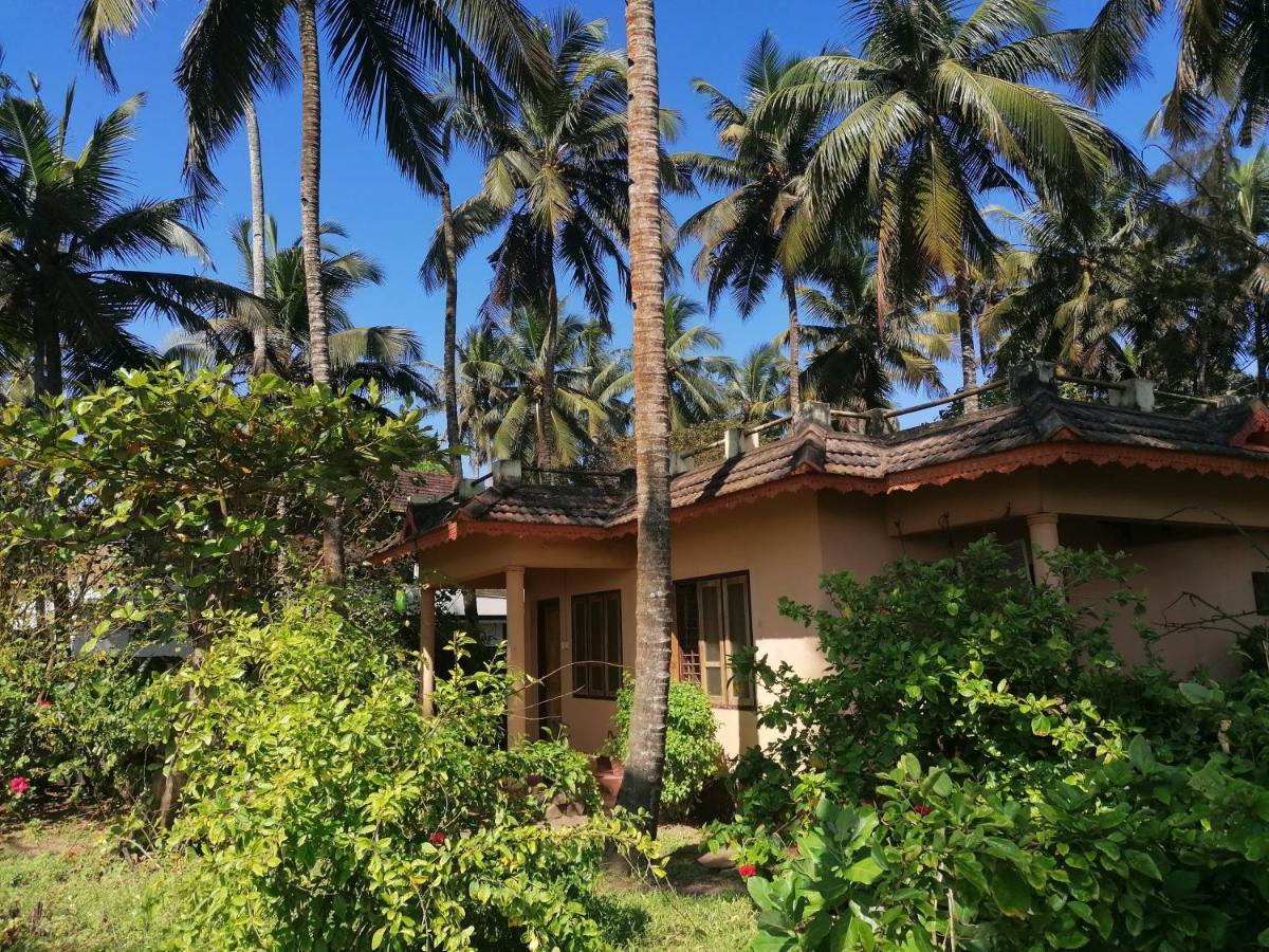Sukriti Beach Resort Varkala Kültér fotó