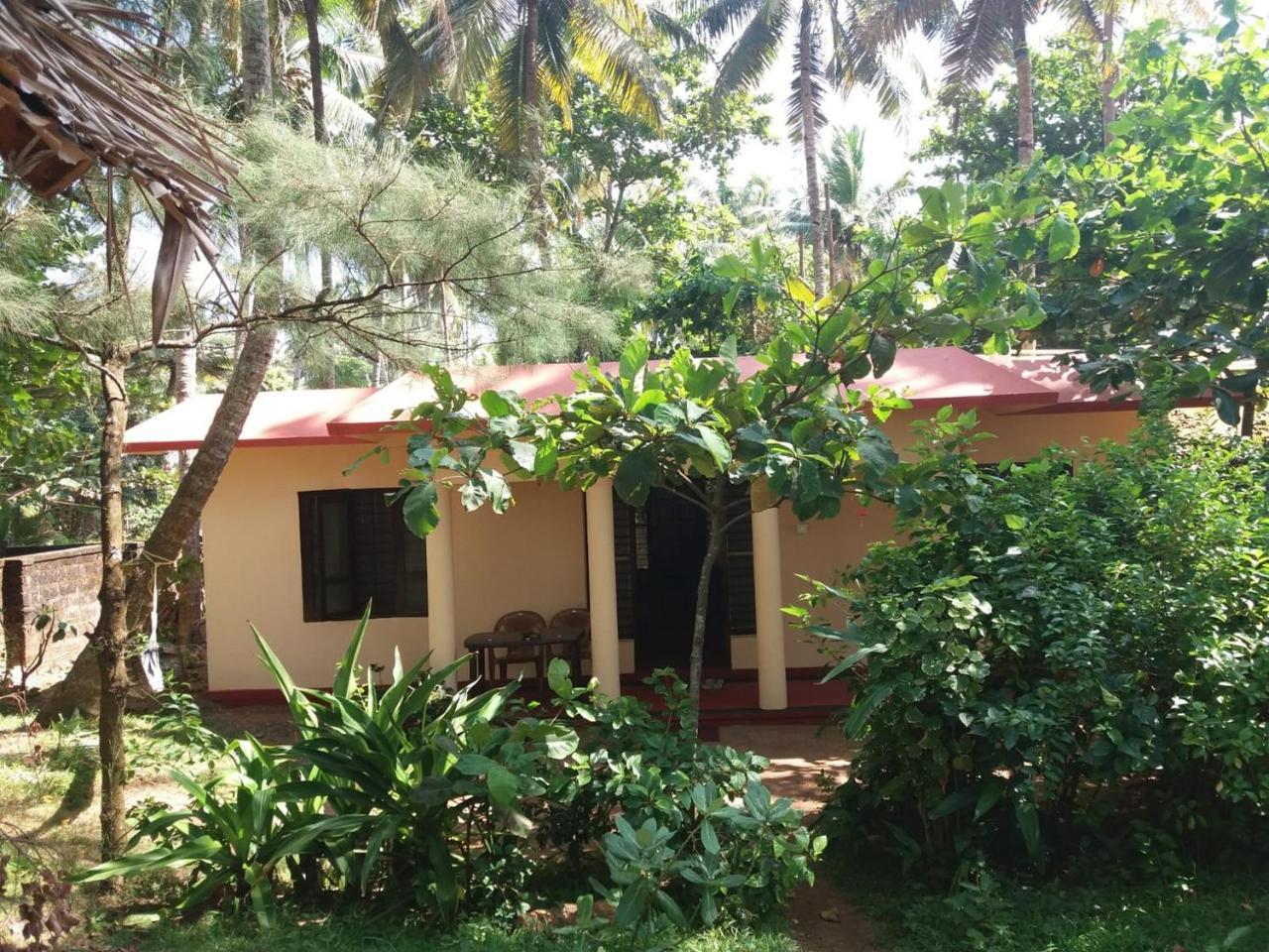 Sukriti Beach Resort Varkala Kültér fotó