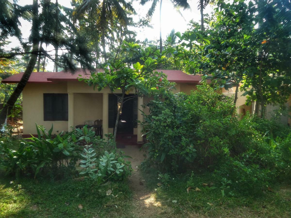 Sukriti Beach Resort Varkala Kültér fotó