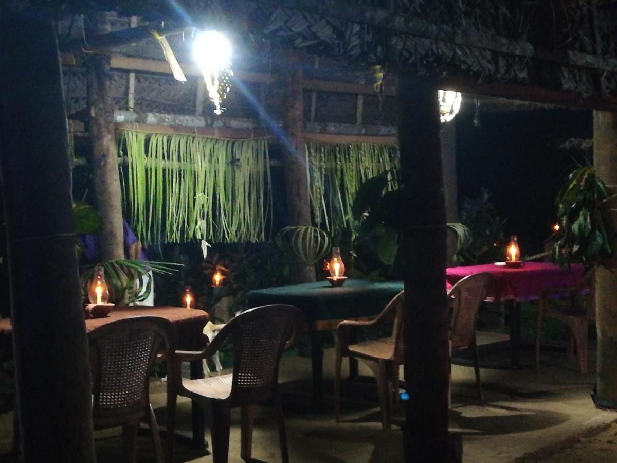 Sukriti Beach Resort Varkala Kültér fotó