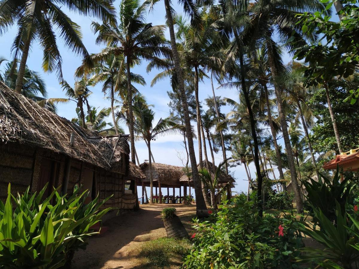 Sukriti Beach Resort Varkala Kültér fotó